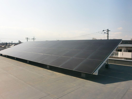 太陽光による発電を行っています